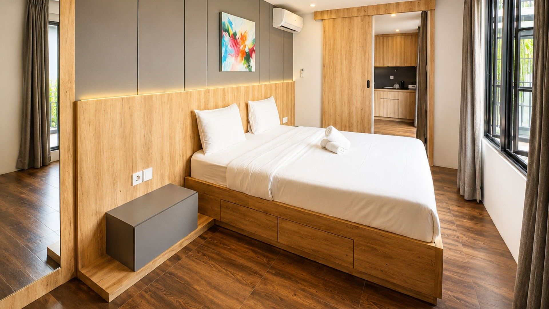 Suite Room Banner